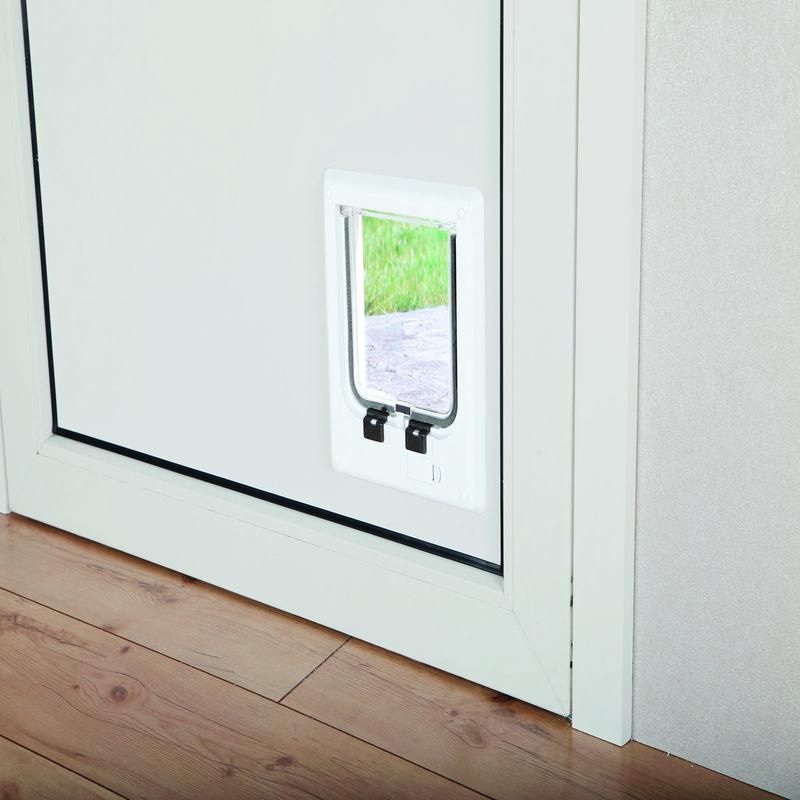 Trixie 4-Way cat flap, electromagnetic, 21.1 x 24.4 cm, white